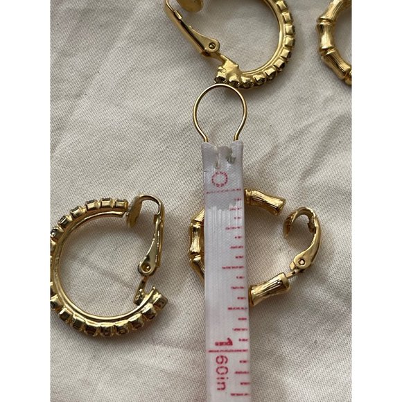 Vintage Gold Tone Rhinestone Lined & Gold Tone Ribbed Sectioned Clip-on Earrings - Picture 9 of 12